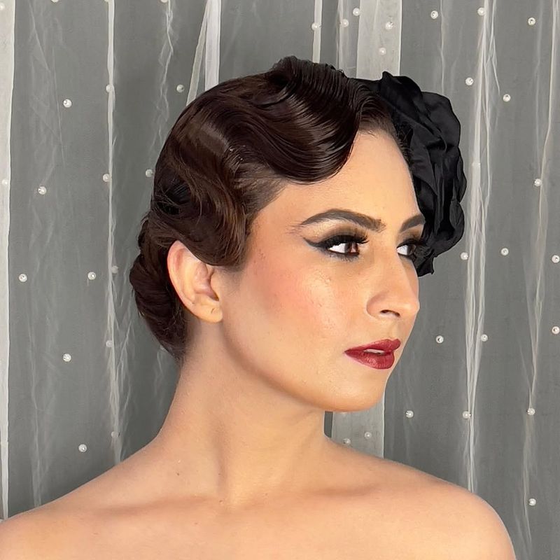 Retro Finger Waves