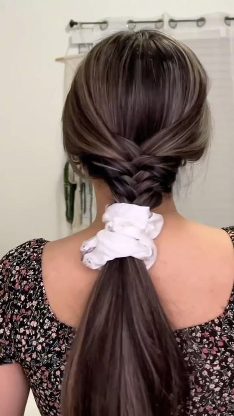 Acconciature con i capelli raccolti