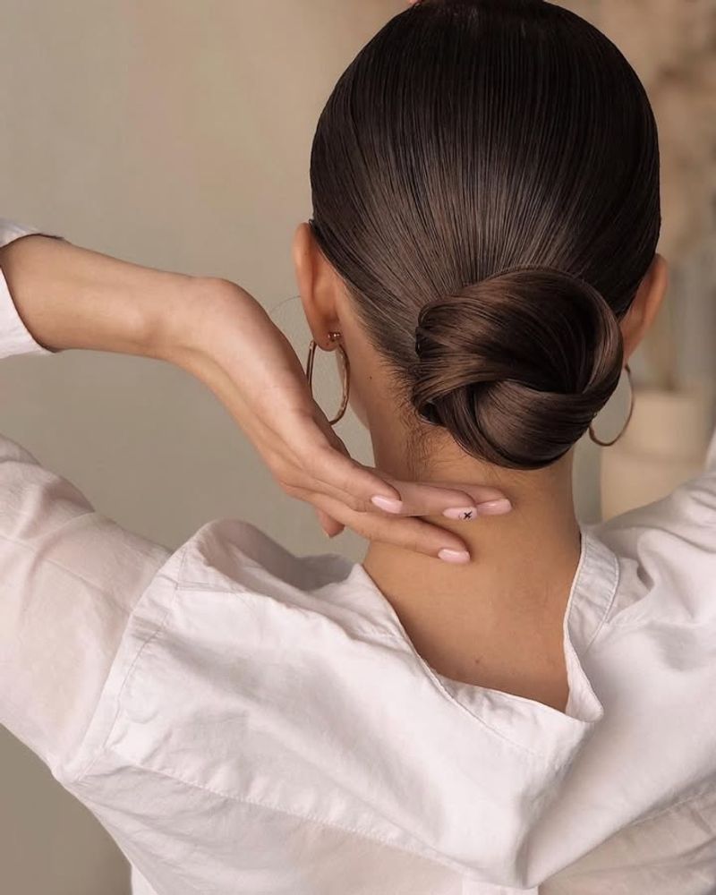 Le chignon bas chic