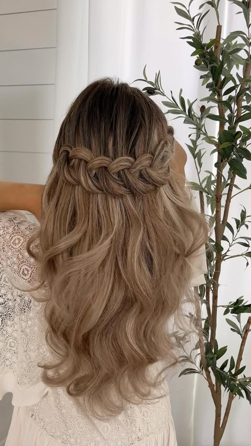 Tresse en couronne torsadée