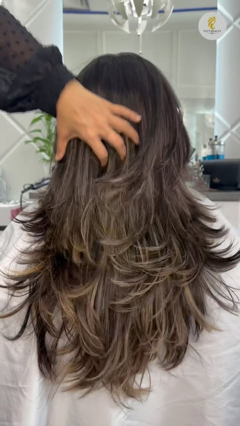 V-Cut with Dramatic Volume