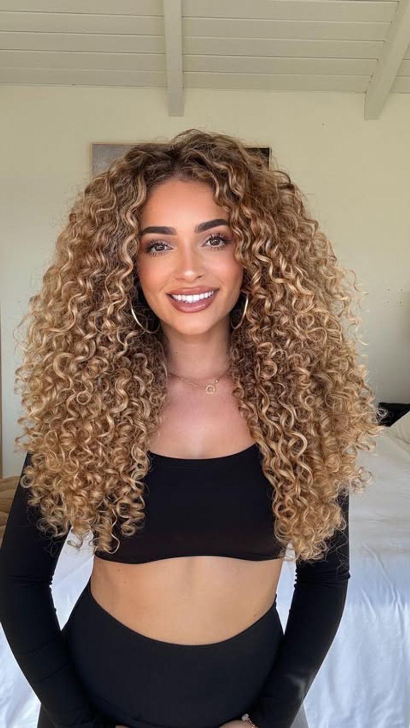 Voluminous Curls