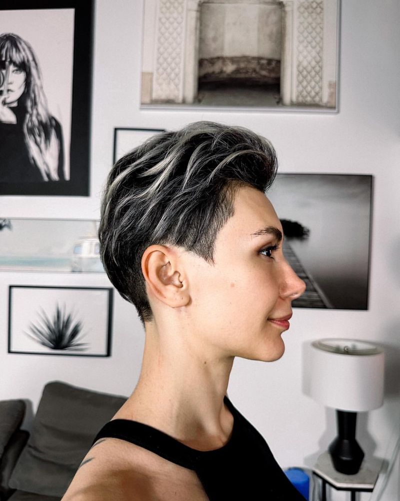 Coupe Pixie sévère