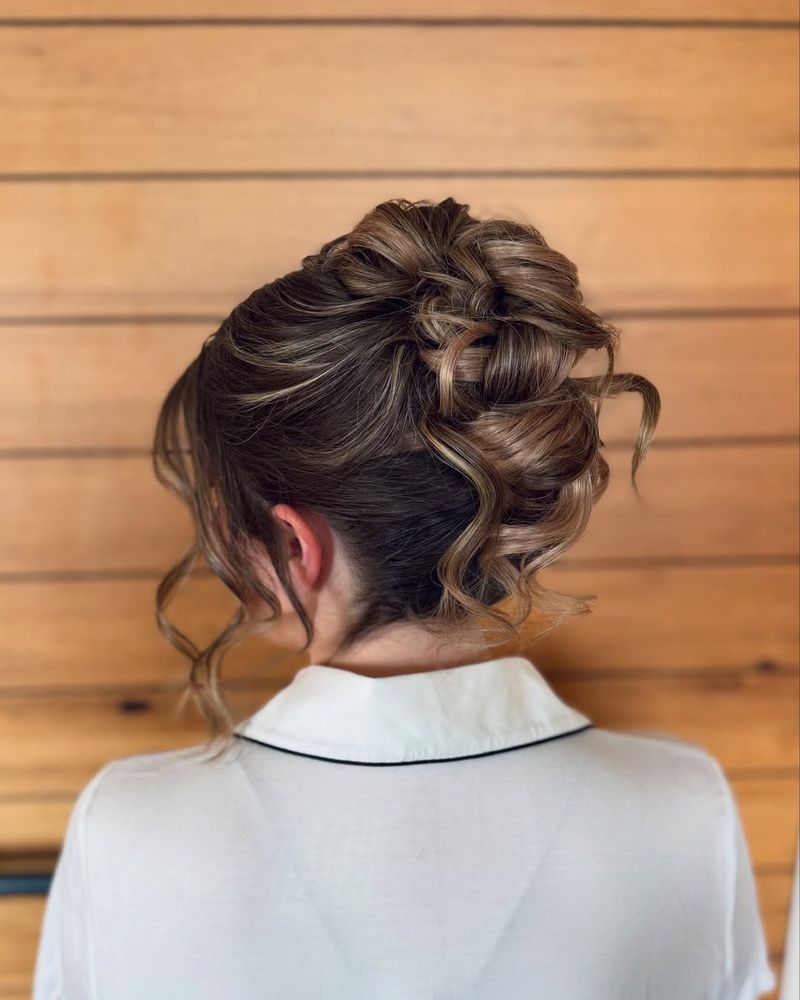 Updos attorcigliati