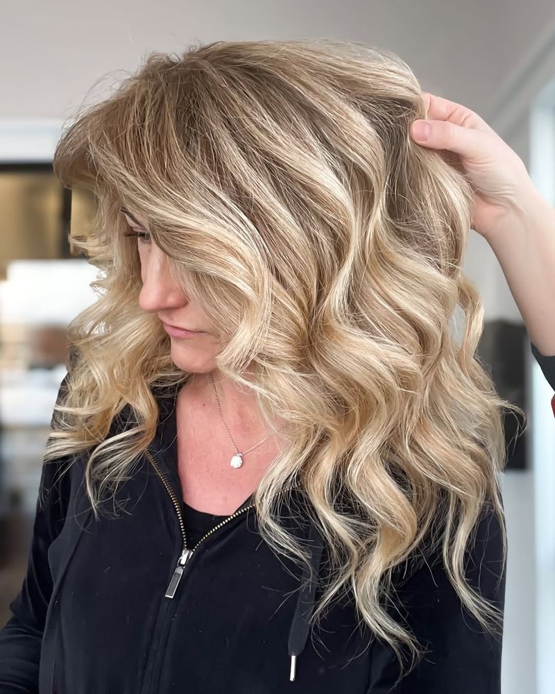 Layered Waves with Attitude