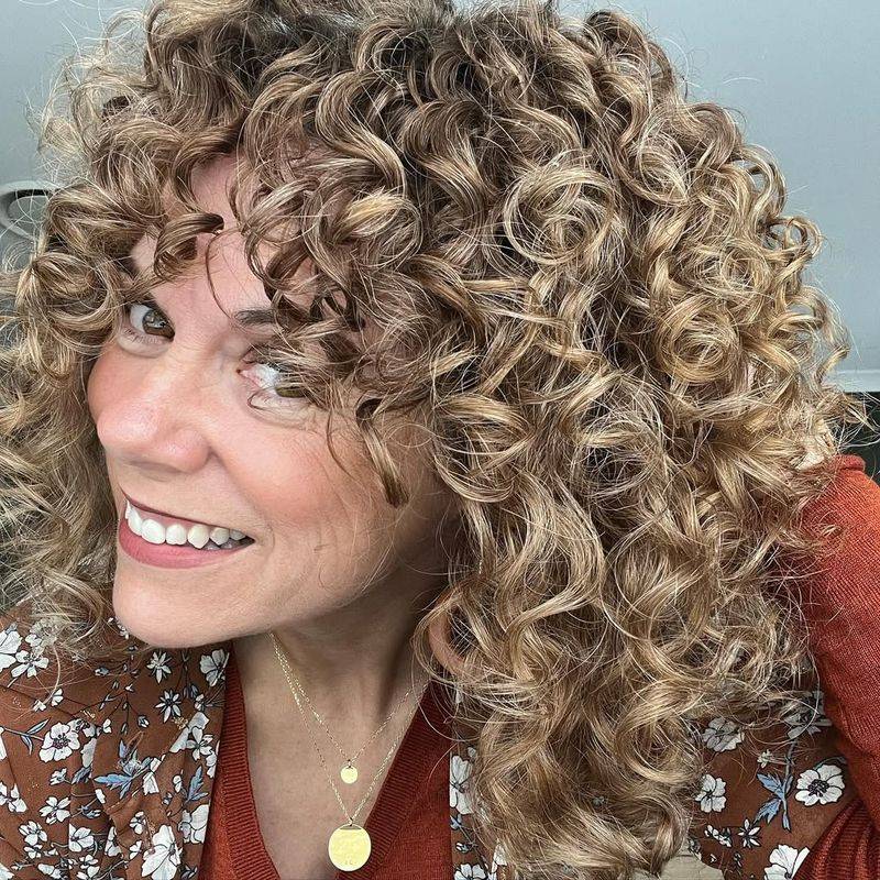 Bouncy Layered Curls