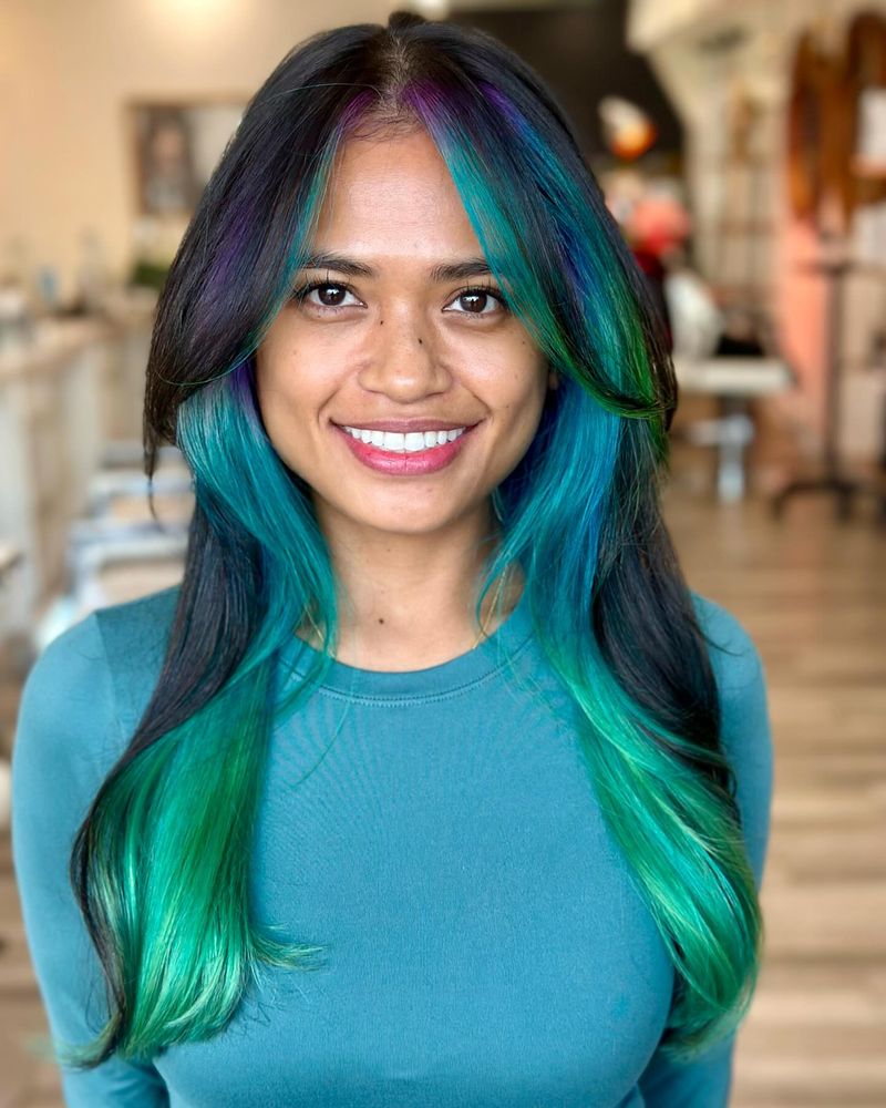 Vibrant Teal Highlights