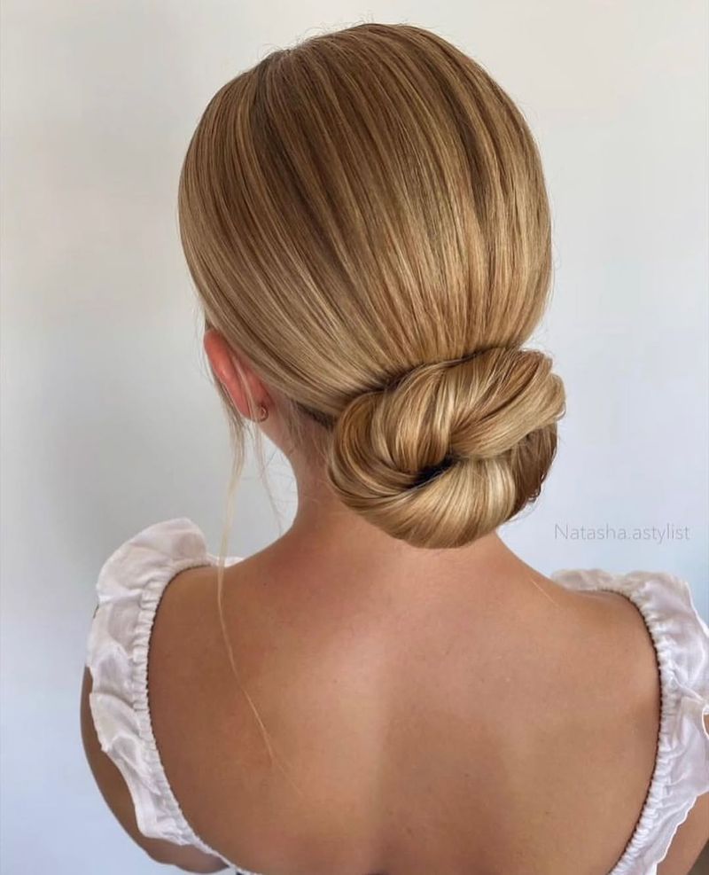 Chignon lisse et poli