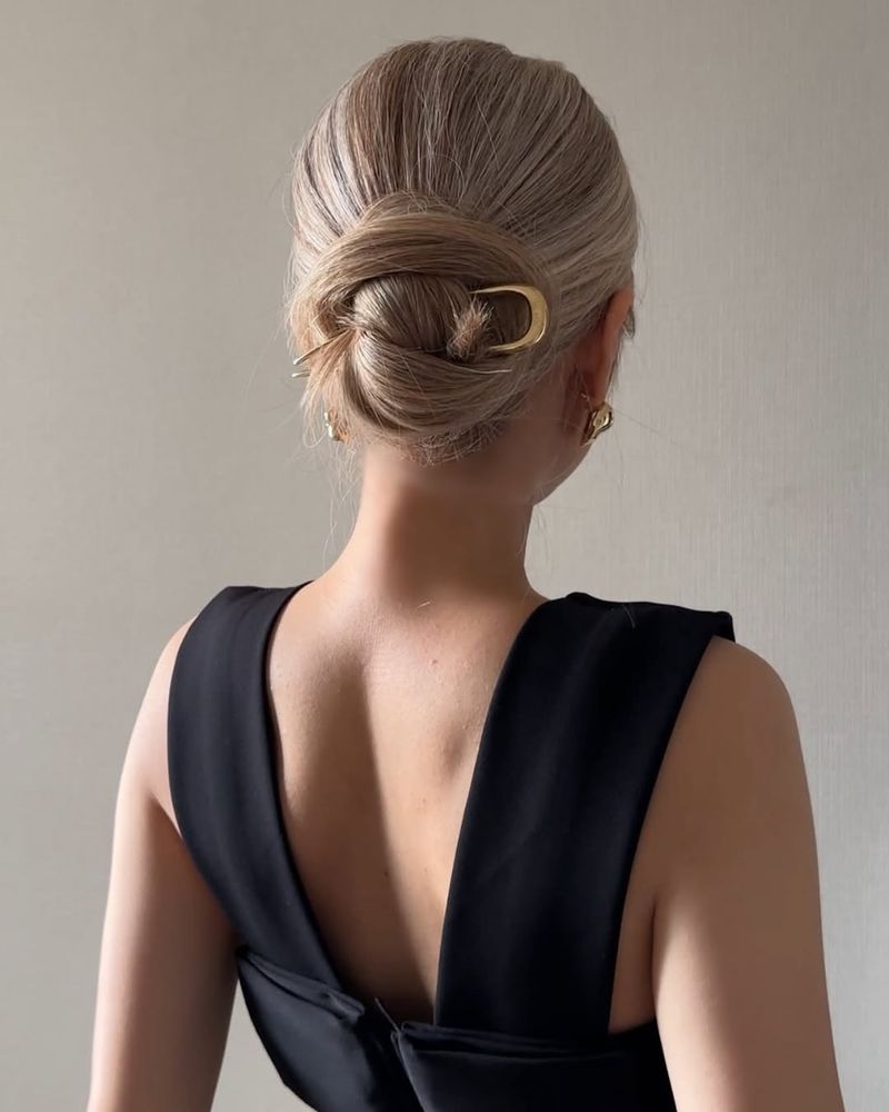 Pinned Back Style