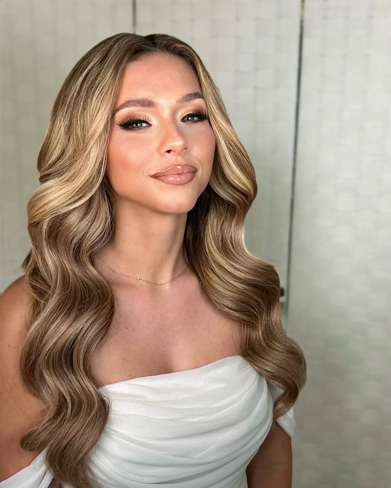 Modern Glam Waves