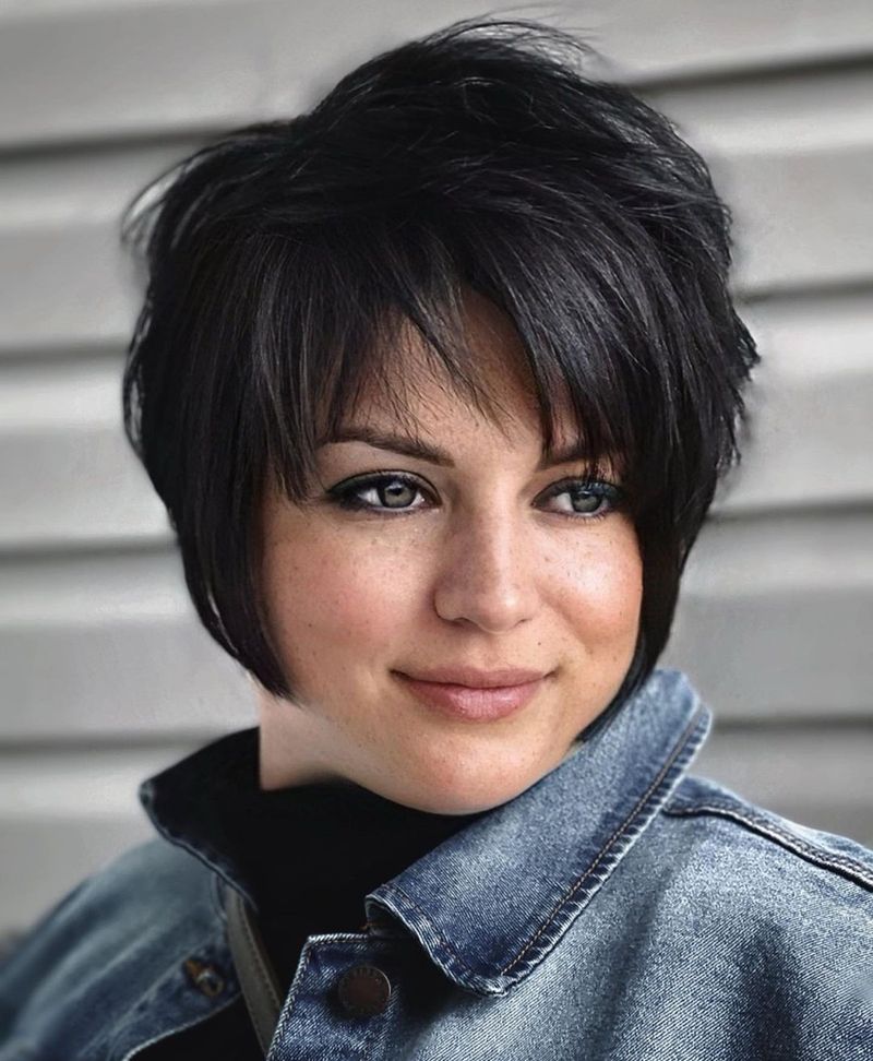 Sleek Bob-Pixie Hybrid