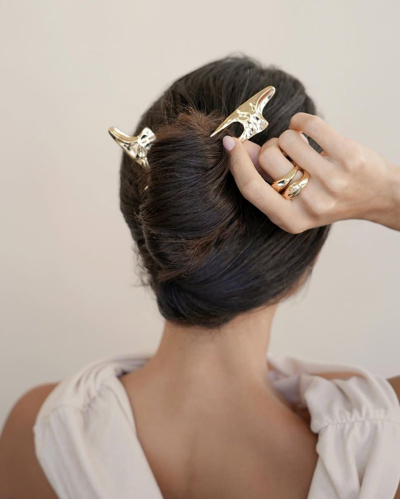 Using Metal Hair Accessories