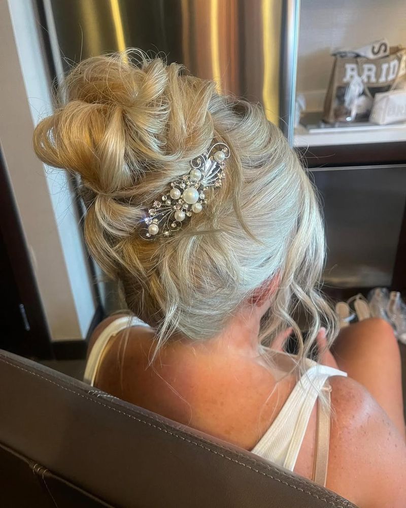 Updo glamour