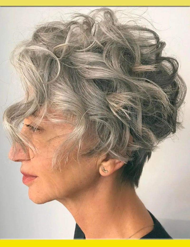 Coupe Pixie bouclée