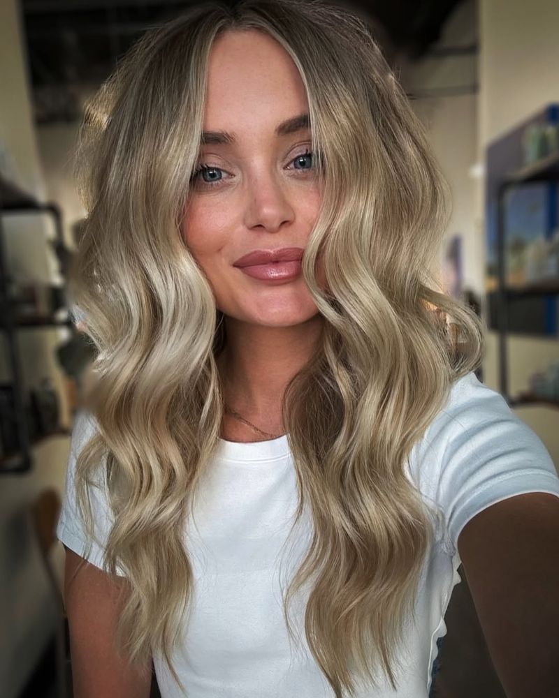 Champagne Blonde Waves