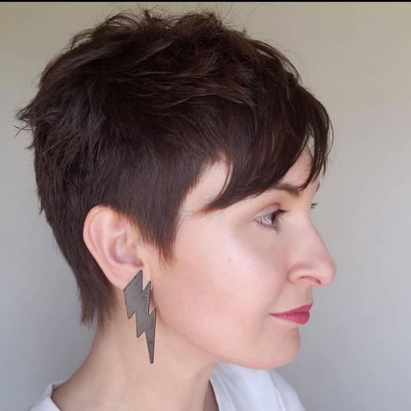 Pixie stratificato con undercut