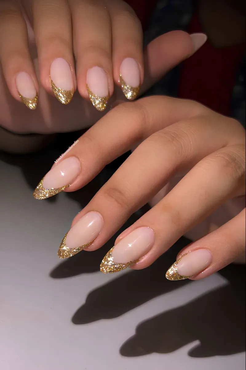Glitter-Dipped French