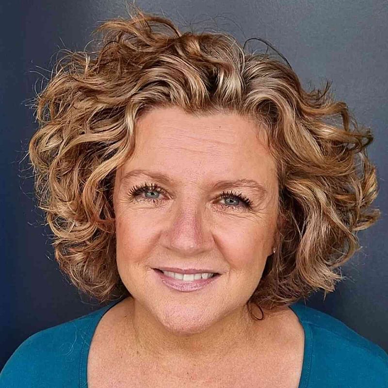 Voluminous Curly Crop