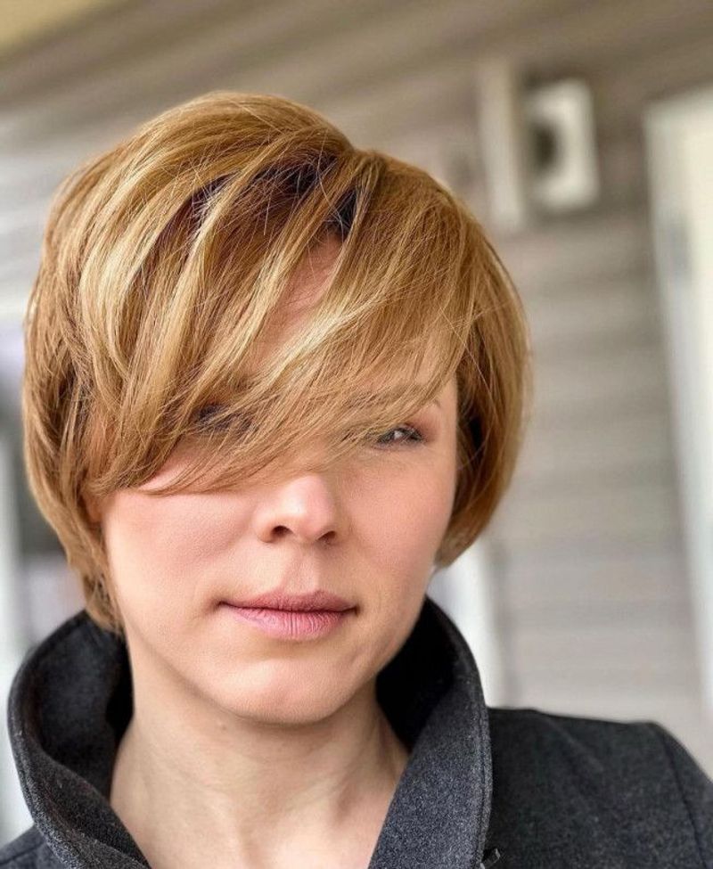Pixie com corte lateral