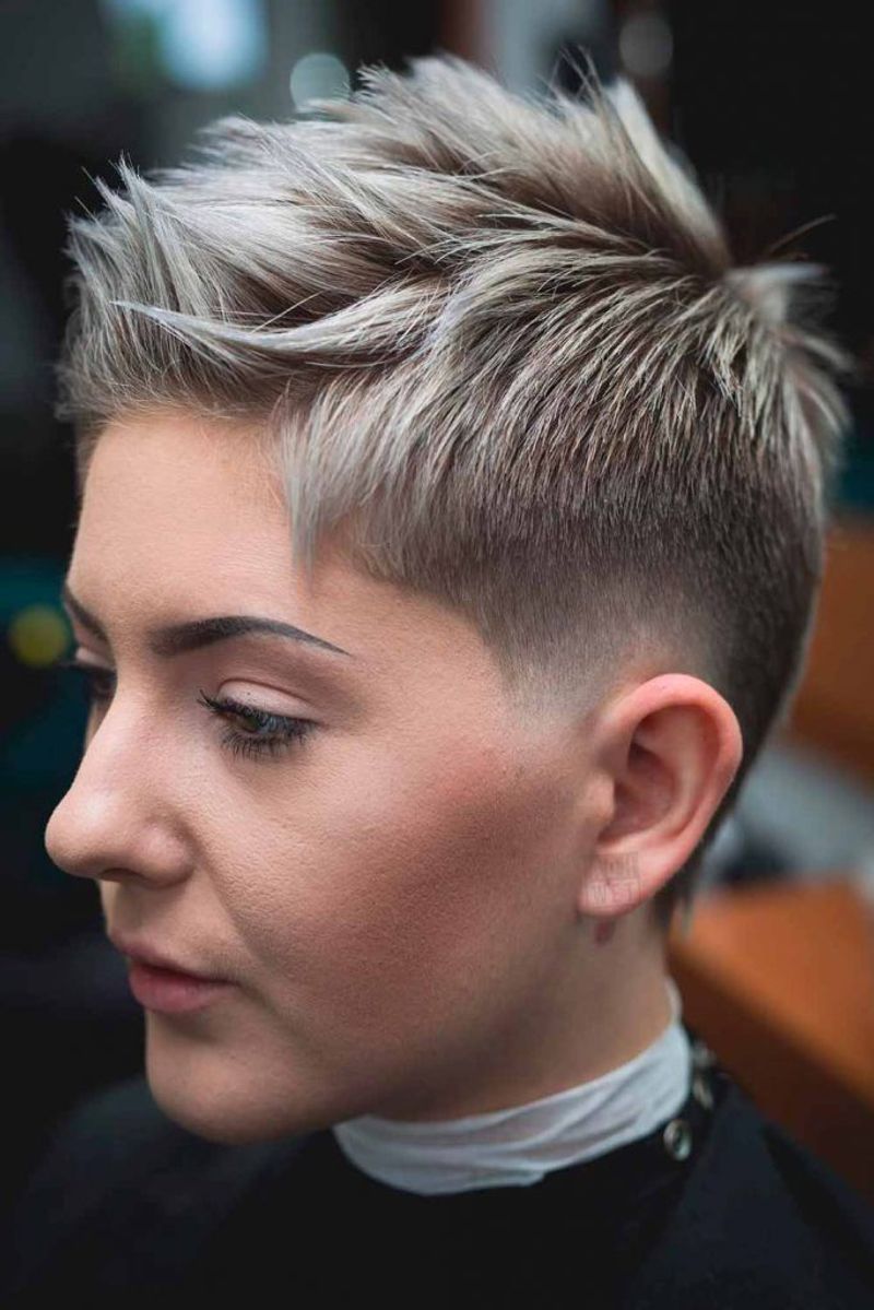 Tapered Crop with Textured Top