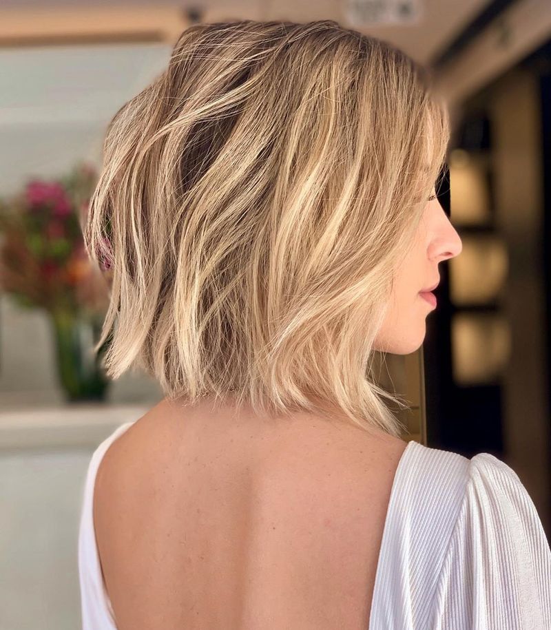 Blunt Lob with Subtle Layers