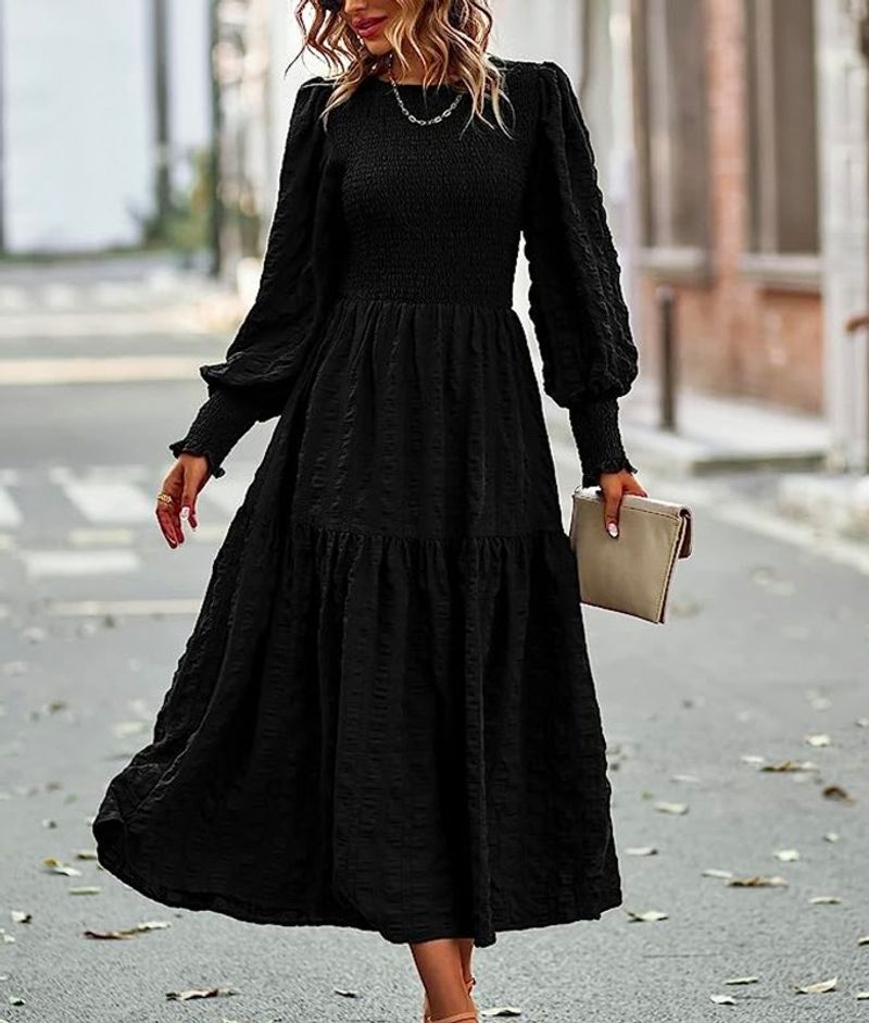 Chunky Jewelry For Minimalist Maxis