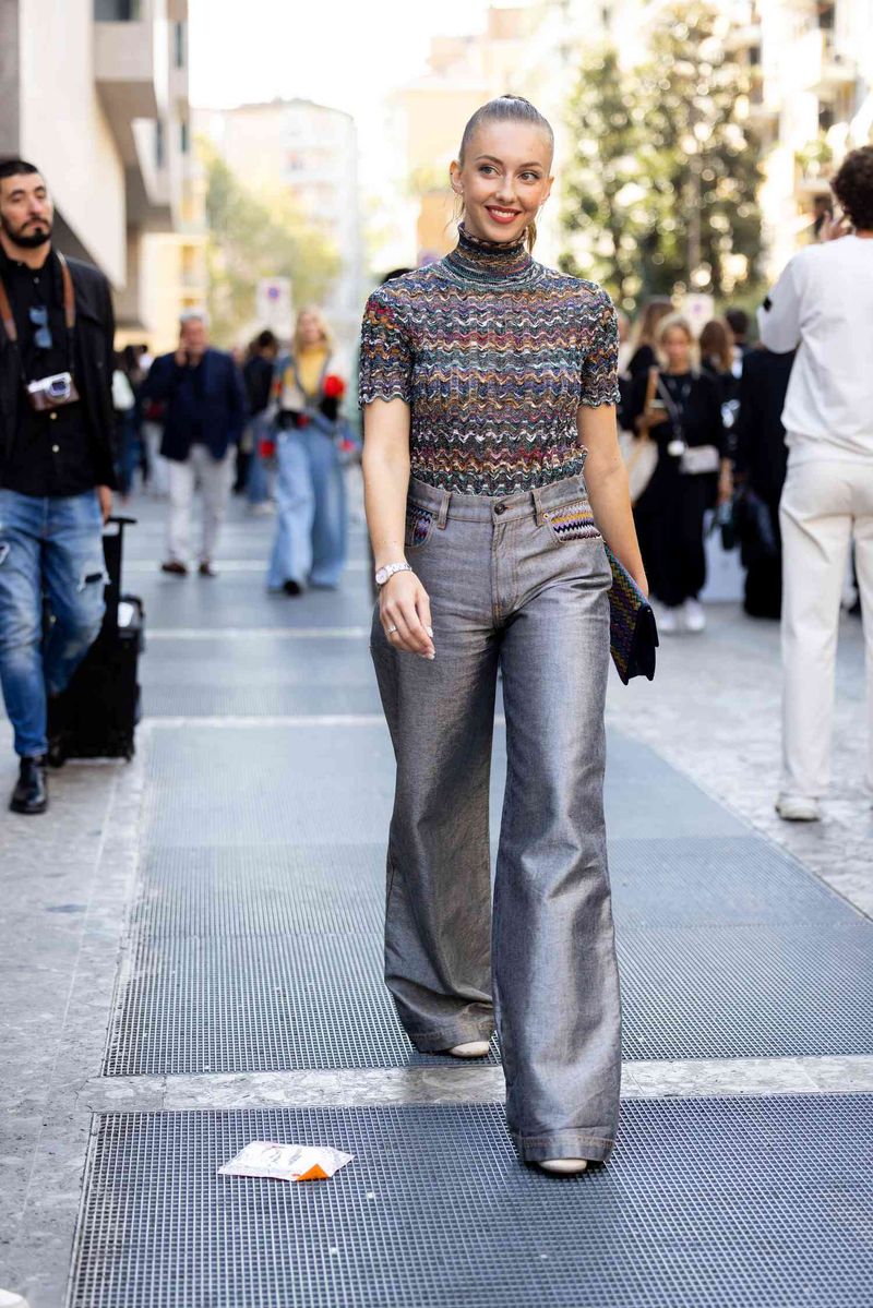 Graphic Turtleneck Twist