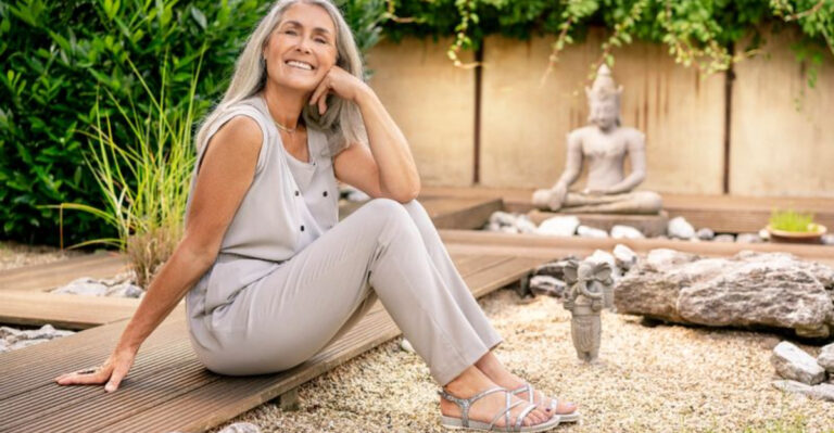 18 Easiest Outfits For Women Over 50 to Beat the Heat Without Sacrificing Style