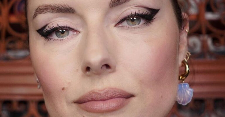 20 Gorgeous Makeup Ideas to Accentuate Small Eyes