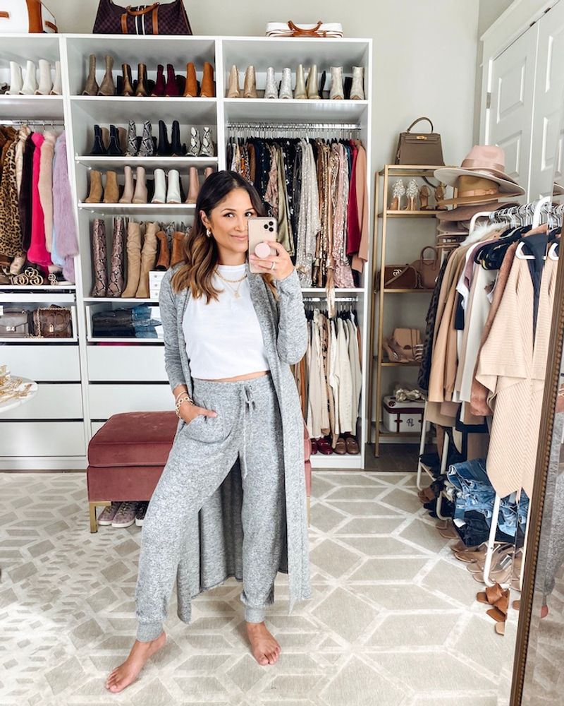 Layer With A Cardigan