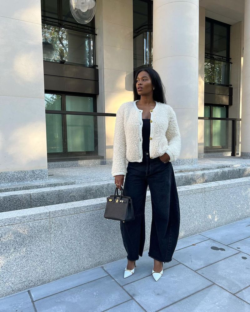 Ultra-Thin Strappy Heels With Balloon-Leg Trousers