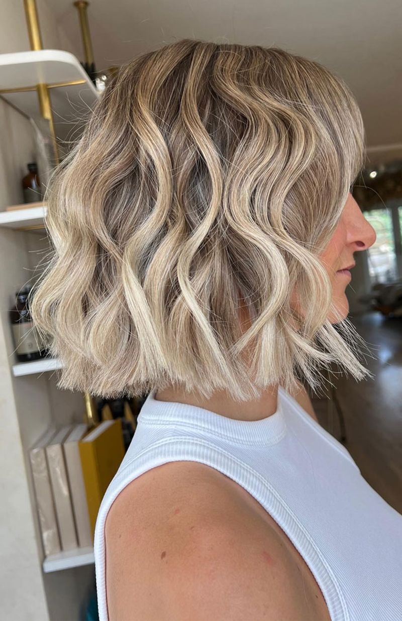 Bob despuntado con ondas