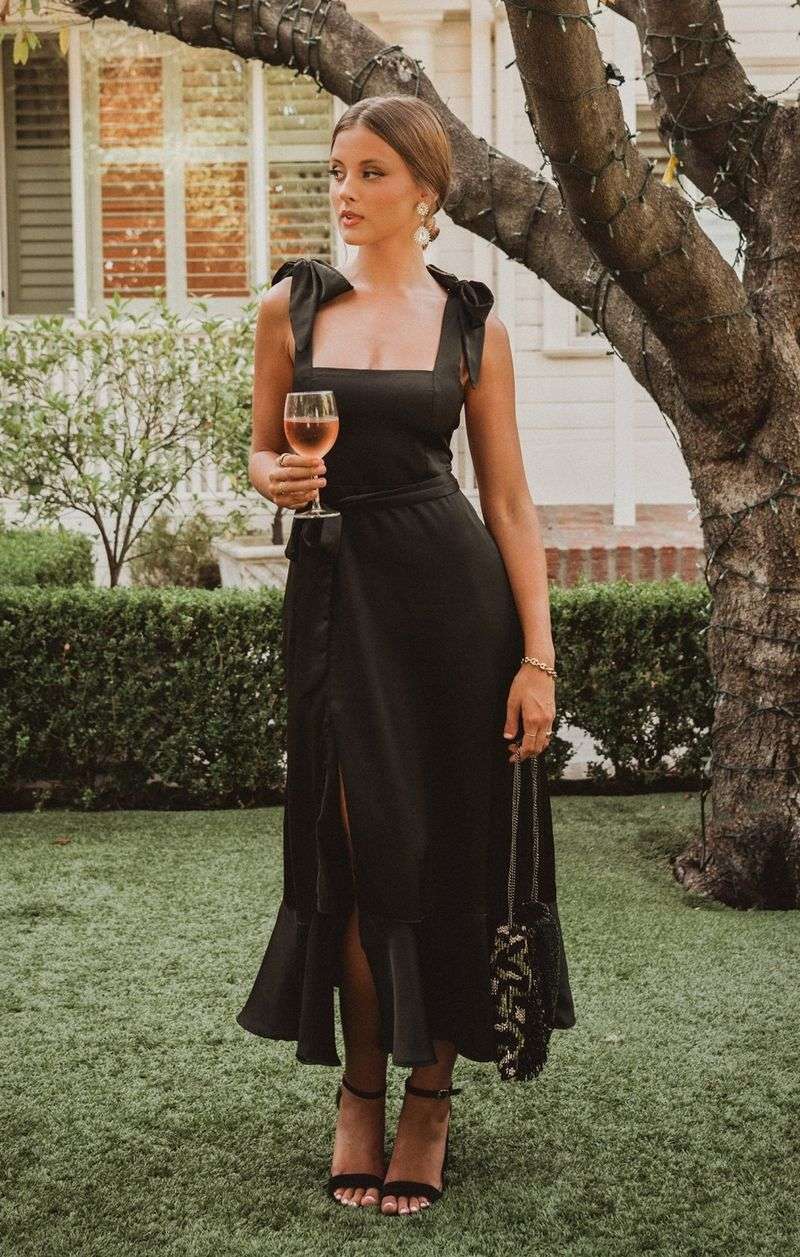 Never Break: Dress Appropriately for Occasions