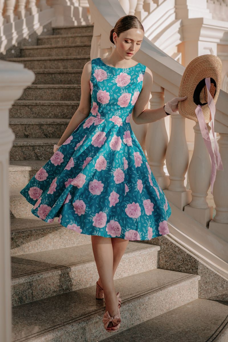 Vintage-Inspired Tea Dress