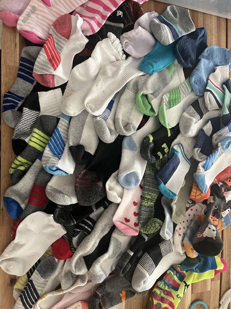 Single Socks Without Partners
