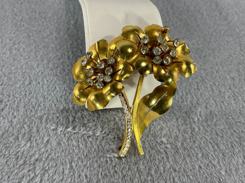 Vintage Brooches on Everything