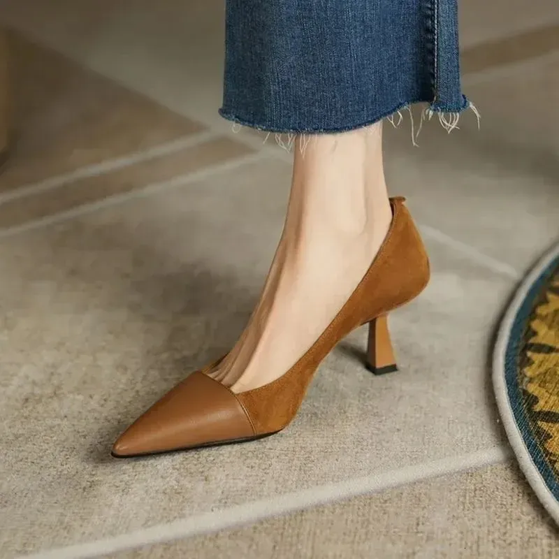 Sensible Square-Toe Pumps Scream 'Office Drone 1995'