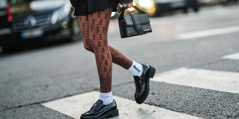 Showing Visible Sock Lines