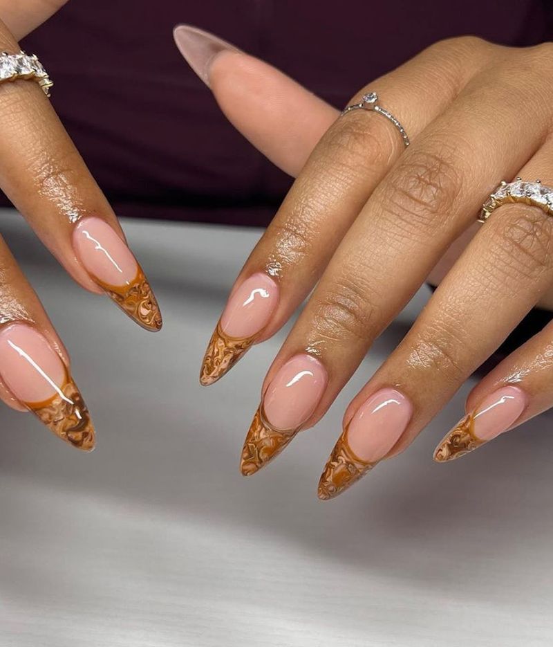 Latte Art Accent Nail
