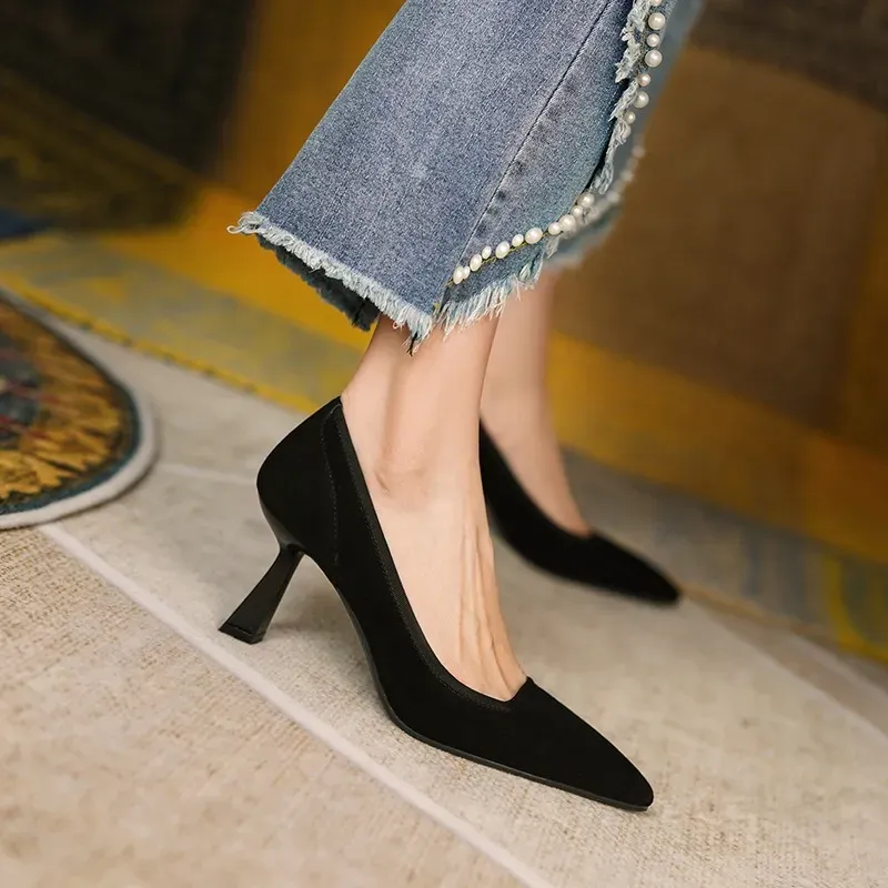 Classic Pumps