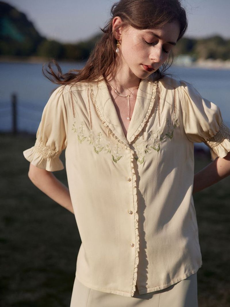 Vintage-Inspired Poet Blouses