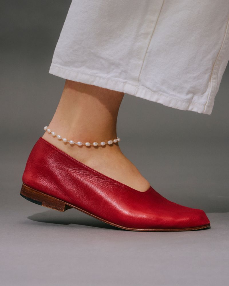 Elevate Simple Flats With Ankle Bracelets