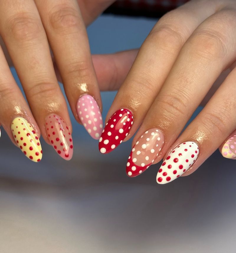 Retro Polka Dot Pop