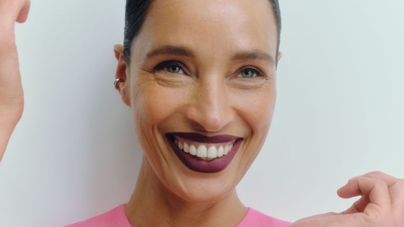 Transfer-Proof Lip Stains