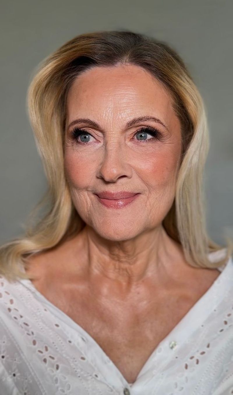 Subtle Contour for Definition