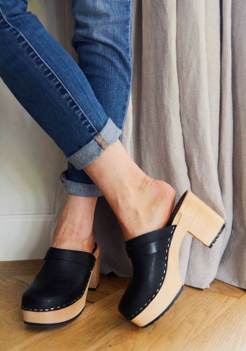 Scuffed Comfort Clogs