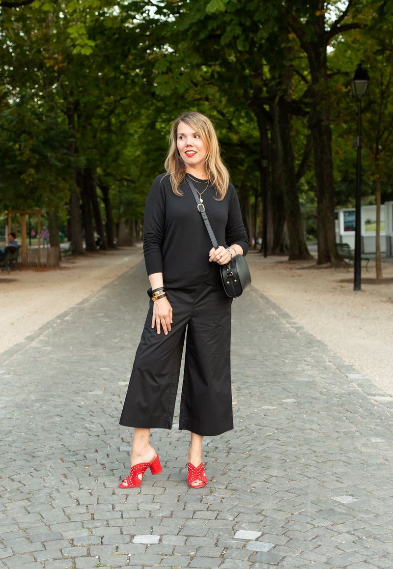 Wide-Leg Cropped Pants with Fitted Top