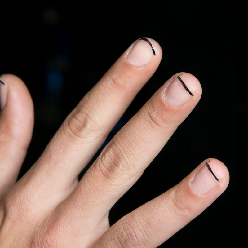 Minimalist Nail Art