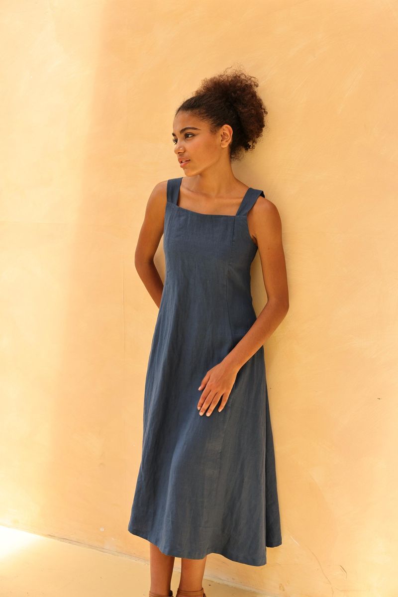 Square-Neck Linen Blend