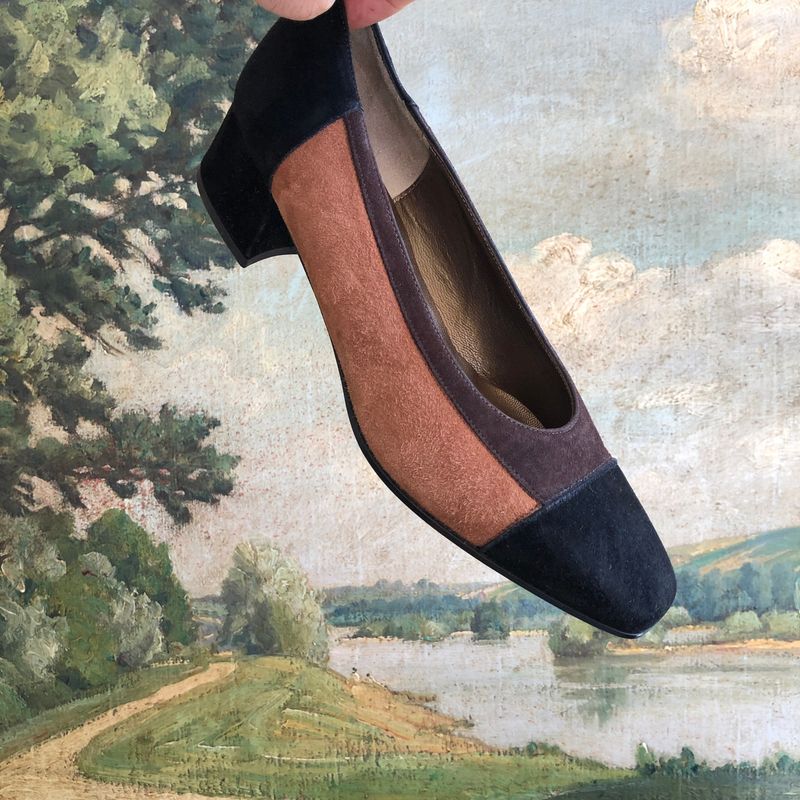 Colorblocked Suede Low Pumps